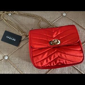 Reveal Handbag